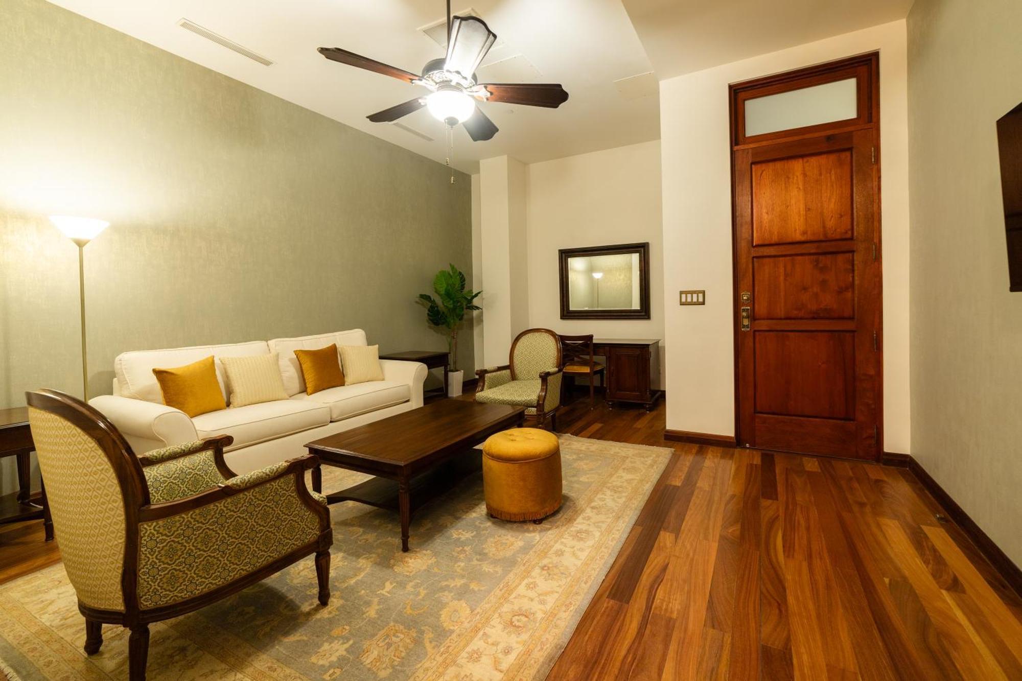 Hotel Plaza Herrera Panama City Eksteriør billede