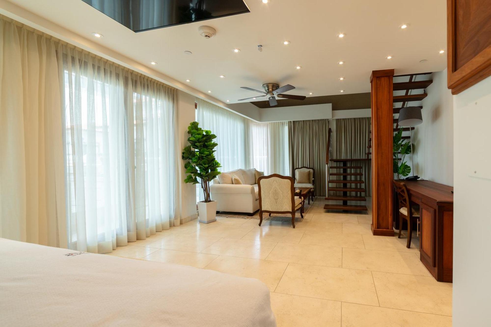 Hotel Plaza Herrera Panama City Eksteriør billede